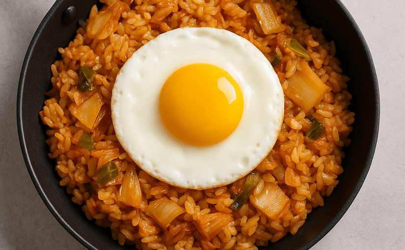 🍳 Easy Korean Kimchi Fried Rice&nbsp;(김치볶음밥)